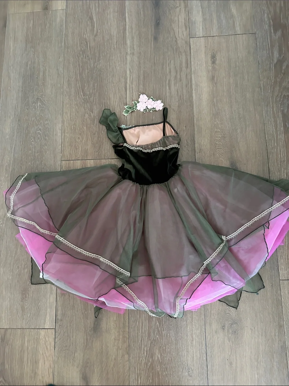 Revolution green pink